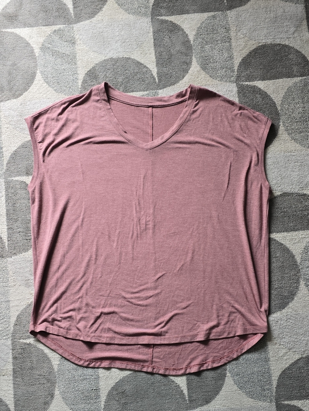 Women's V-Neck Sleeveless Top in Dusty Rose